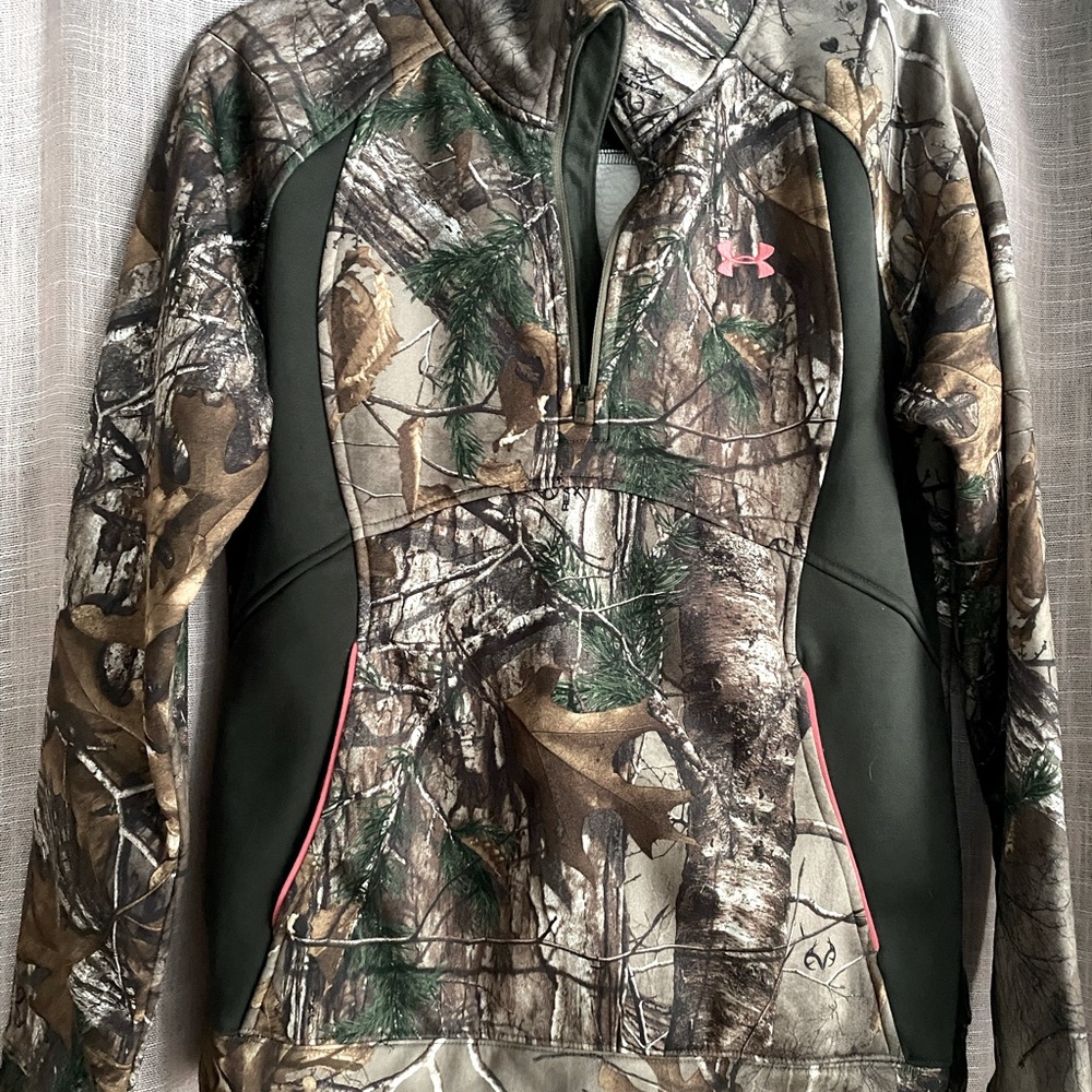 Under Armour camo 1/4 zip